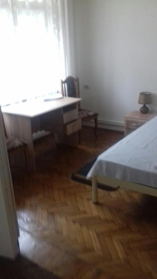 Gelena Гостьовий Двір Uschhorod Exterior foto