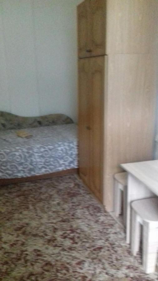 Gelena Гостьовий Двір Uschhorod Exterior foto